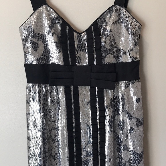 Diane Von Furstenburg Silver Sequin New Years Eve - Picture 4 of 6